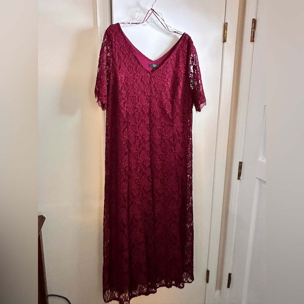 Anna Burgundy Lace Maxi Dress